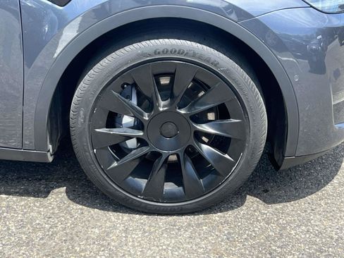 Used 2020 Tesla Model Y Long Range AWD/4WD image 9