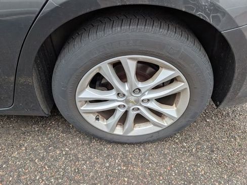 Used 2016 Chevrolet Malibu LT FWD image 7