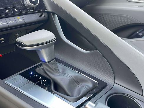 Used 2024 Hyundai Elantra SEL image 29