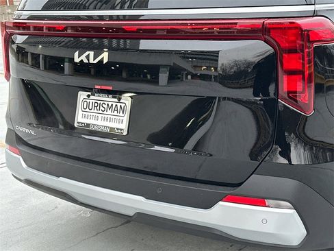 New 2026 Kia Carnival EX image 5