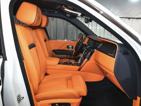 Used 2024 Rolls-Royce Cullinan image 75