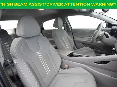 Used 2023 Hyundai Elantra SEL w/ Convenience Package FWD image 17