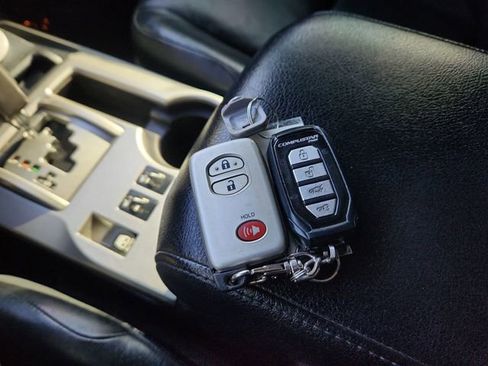 Used 2013 Toyota 4Runner 4WD image 51