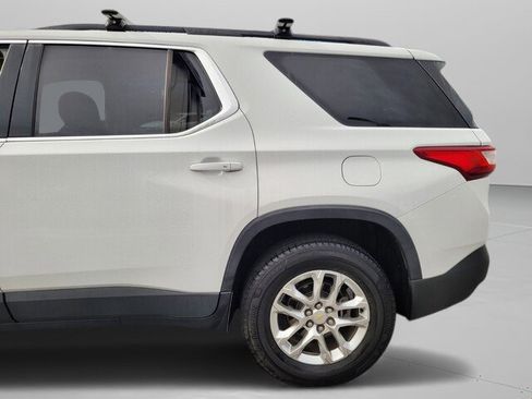 Used 2019 Chevrolet Traverse LT image 17