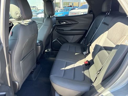 Used 2023 Chevrolet TrailBlazer RS FWD image 22
