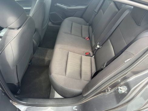 Used 2024 Nissan Altima 2.5 SV FWD image 24