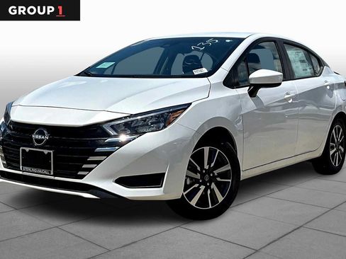 Used 2025 Nissan Versa SV w/ Trunk Package FWD image 1