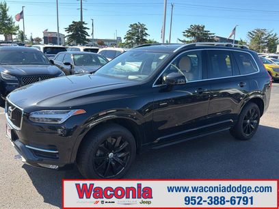 Used 2016 Volvo XC90 T6 Momentum w/ Momentum Plus Package