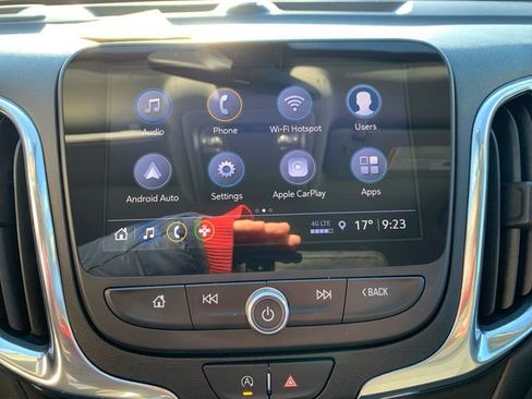 Used 2024 Chevrolet Equinox LT image 21