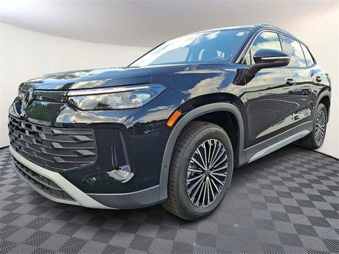 New 2025 Volkswagen Tiguan S image 3