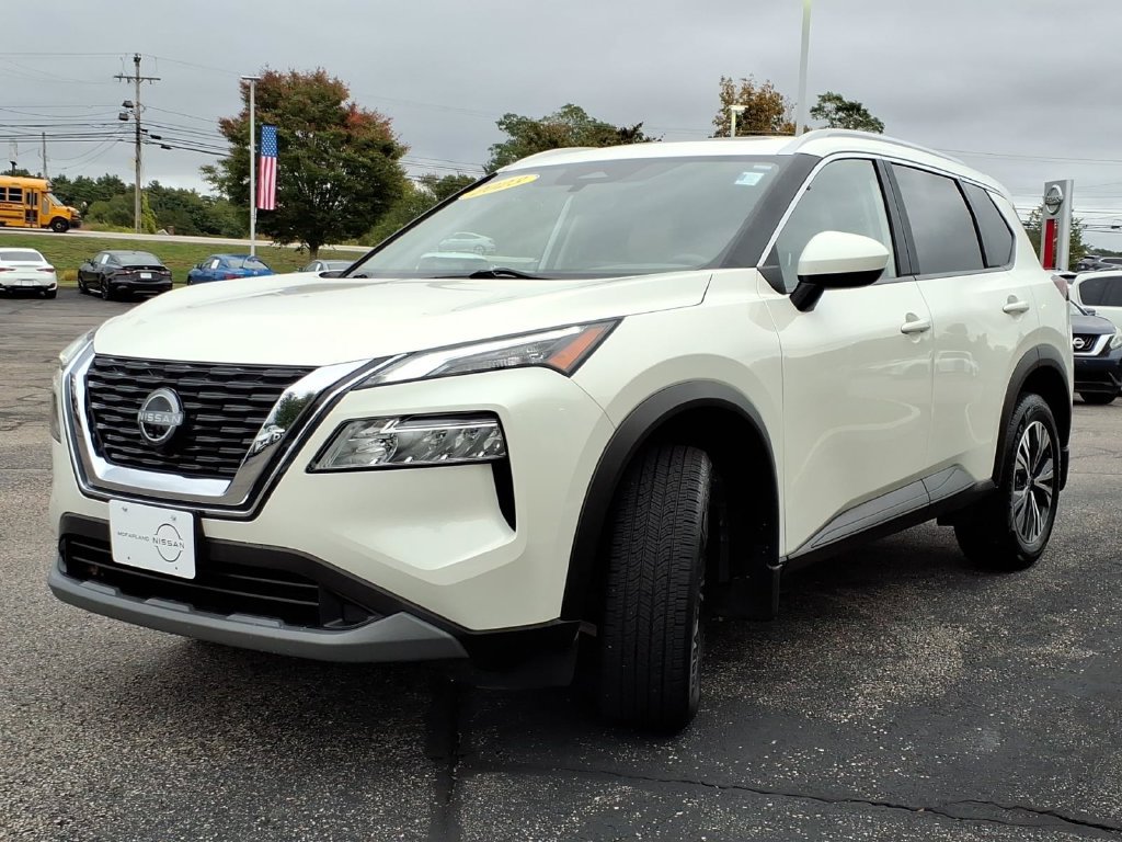 Certified 2023 Nissan Rogue SV w/ SV Premium B Package AWD/4WD image 6