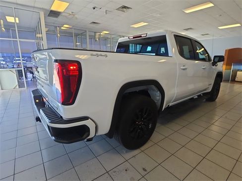 Used 2025 GMC Sierra 1500 Elevation image 8
