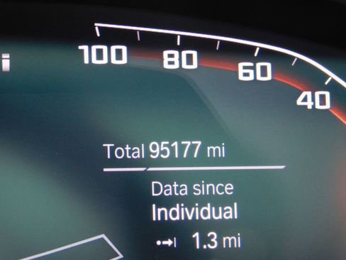 Used 2023 BMW X4 M40i w/ Premium Package image 29