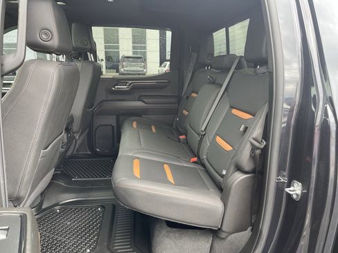 Used 2024 GMC Sierra 1500 AT4 w/ Technology Package image 26