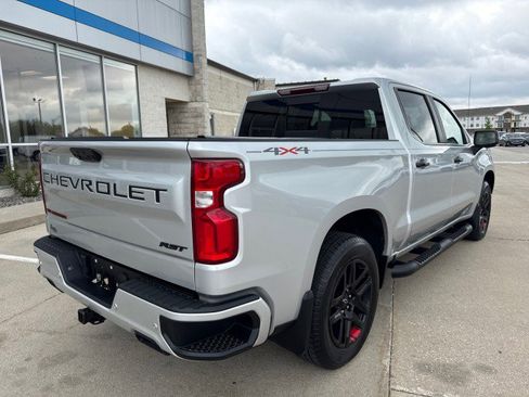Used 2022 Chevrolet Silverado 1500 RST AWD/4WD image 3