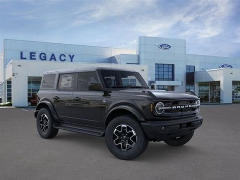 New 2026 Ford Bronco Outer Banks AWD/4WD image 7