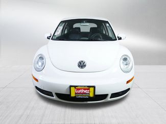 Used 2010 Volkswagen Beetle Coupe video 2