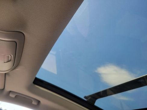 Used 2019 GMC Terrain SLT w/ Preferred Package image 22