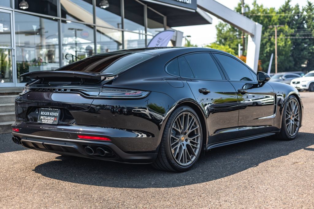 Used 2023 Porsche Panamera 4 Platinum Edition AWD/4WD image 7