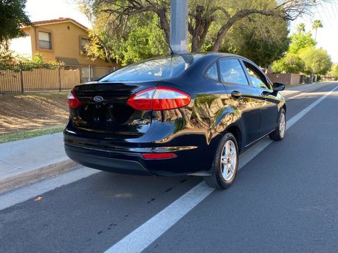 Used 2019 Ford Fiesta SE image 8