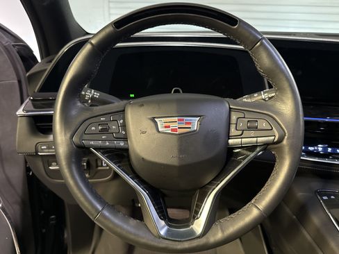 Used 2023 Cadillac Escalade ESV Sport w/ LPO, ONYX Package AWD/4WD image 18