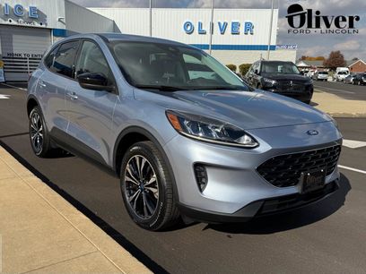 Used 2022 Ford Escape SE w/ SE Sport Appearance Package