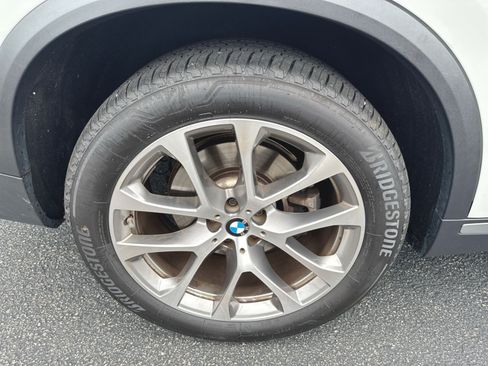 Used 2024 BMW X5 xDrive40i w/ Premium Package AWD/4WD image 37