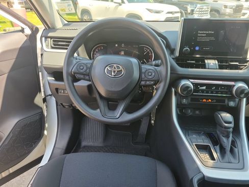 Certified 2025 Toyota RAV4 LE FWD image 18