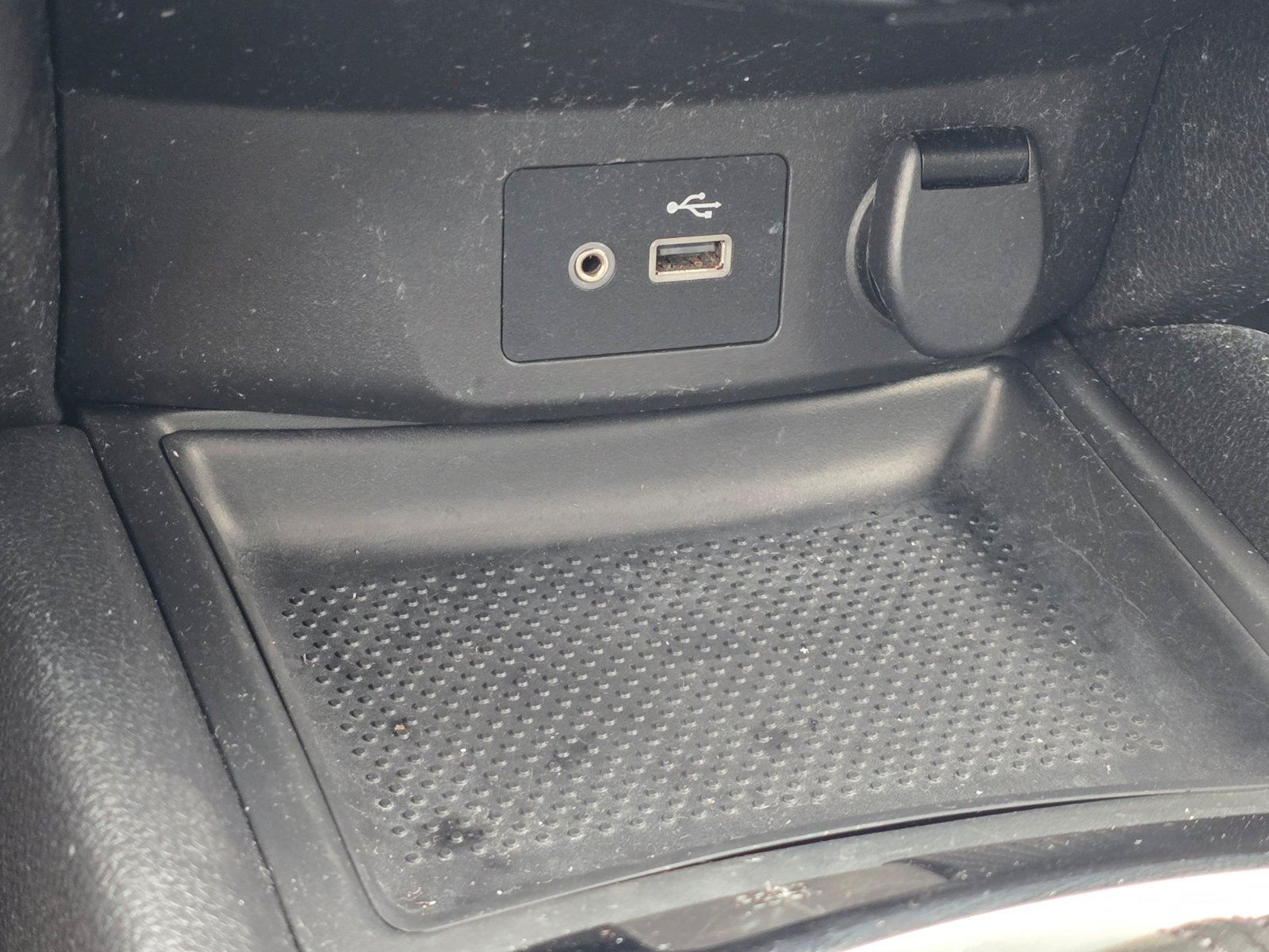 Used 2019 Nissan Rogue S w/ Special Edition Package FWD image 20