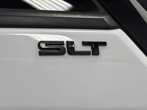 Used 2021 GMC Terrain SLT w/ Infotainment Package II FWD image 35