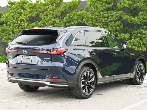 Certified 2024 MAZDA CX-90 Plug-In Hybrid w/ Premium Pkg AWD/4WD image 4