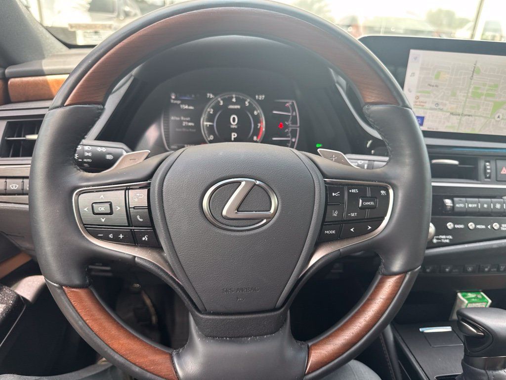 Used 2025 Lexus ES 350 Ultra Luxury FWD image 7