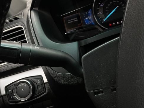 Used 2017 Ford Explorer XLT w/ Equipment Group 202A image 39