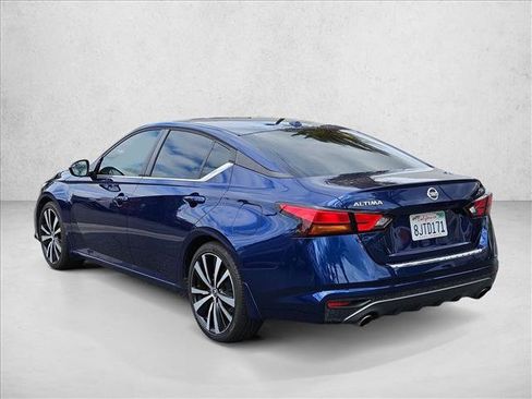 Used 2019 Nissan Altima 2.5 SR FWD image 8