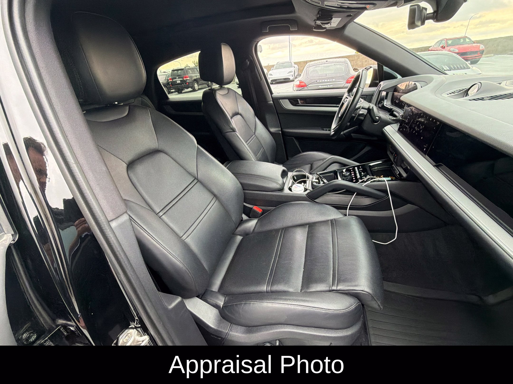 Certified 2024 Porsche Cayenne Coupe AWD/4WD image 20