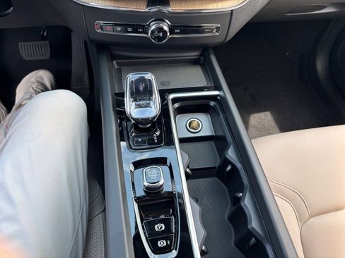 New 2026 Volvo XC60 B5 Plus w/ Protection Package Premier image 11