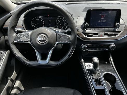 Used 2023 Nissan Altima 2.5 SV FWD image 13