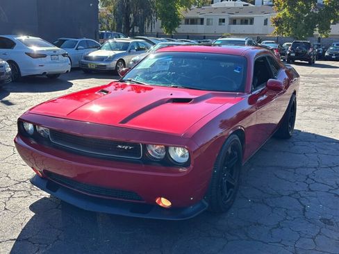 Used 2012 Dodge Challenger SRT8 image 5