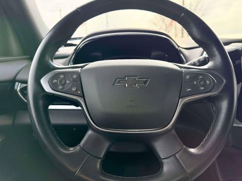 Used 2023 Chevrolet Traverse RS image 21