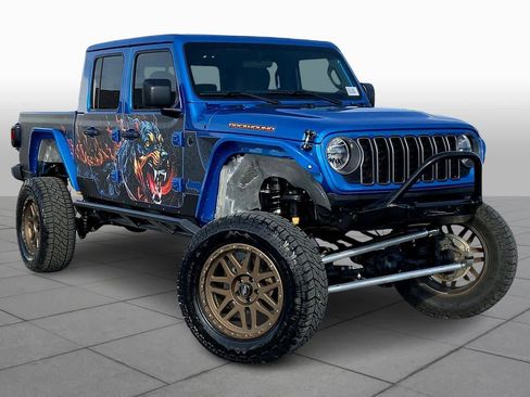 Used 2025 Jeep Gladiator Sport image 2