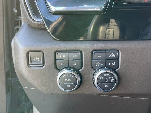 Used 2023 GMC Sierra 1500 SLT w/ SLT Premium Package AWD/4WD image 12