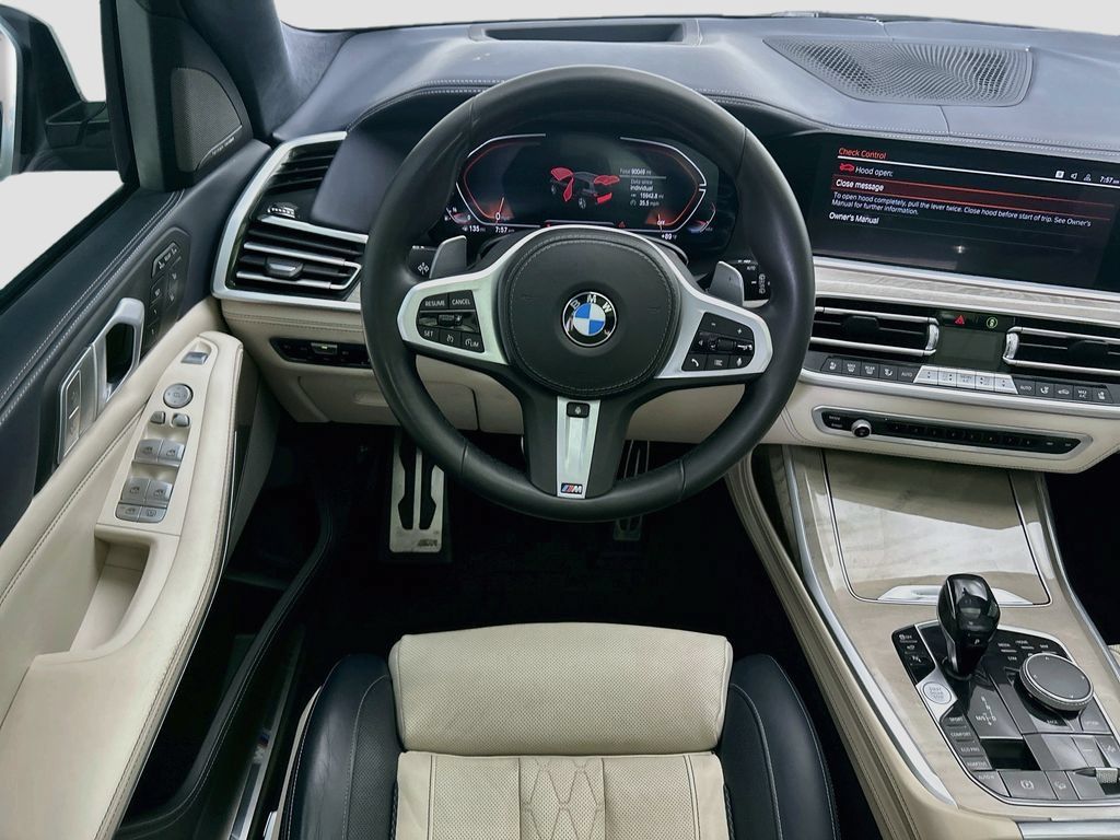 Used 2021 BMW X7 xDrive40i w/ M Sport Package AWD/4WD image 10