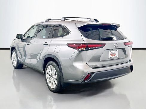 New 2026 Toyota Highlander Limited AWD/4WD image 6