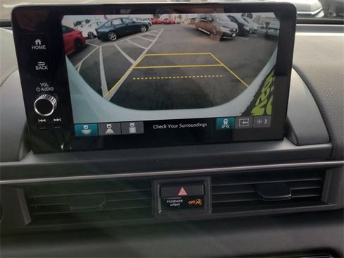 Certified 2024 Honda Pilot Touring image 30