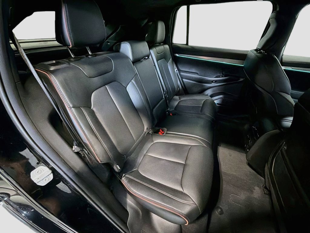Used 2025 Jeep Wagoneer S Launch Edition AWD/4WD image 30