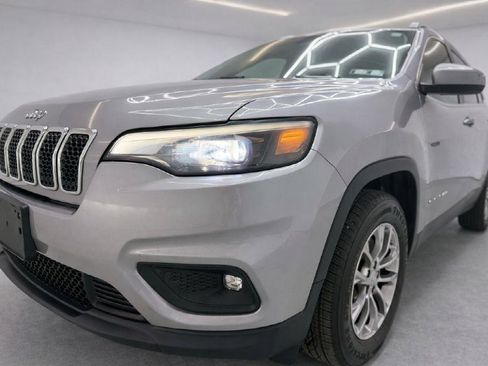 Used 2019 Jeep Cherokee Latitude Plus w/ Cold Weather Group AWD/4WD image 31