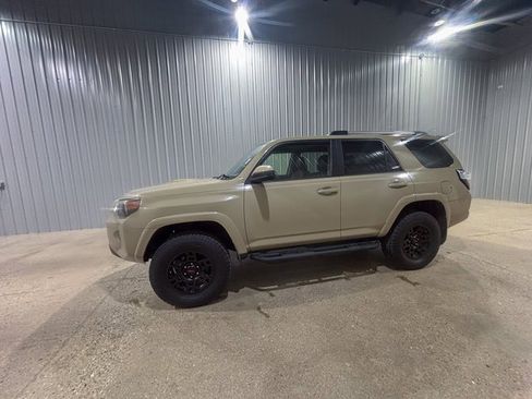 Used 2016 Toyota 4Runner TRD Pro image 2