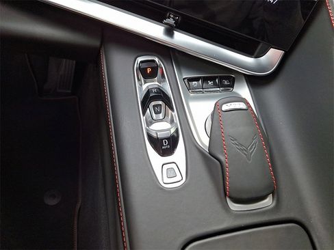 Used 2022 Chevrolet Corvette Stingray Premium Conv w/ Z51 Performance Package image 22