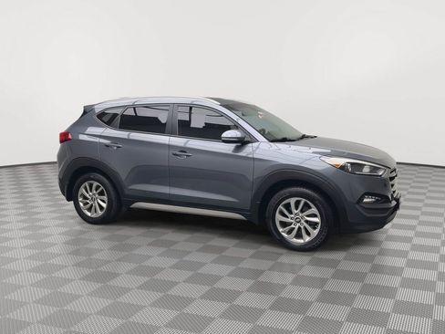 Used 2017 Hyundai Tucson SE Plus AWD/4WD image 39