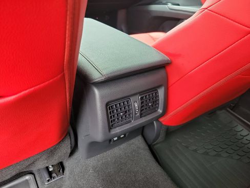 Used 2025 Toyota Camry XSE FWD image 12